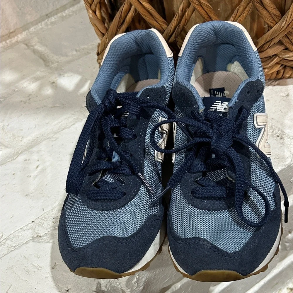 New Balance Navy and Pink Casual Sneakers - Picture 2 of 5